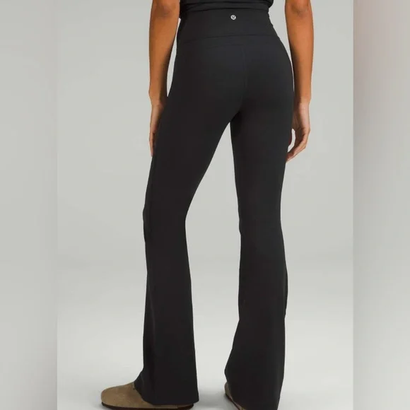 Lululemon Groove Super High Rise Flared Pant - Size 12 - Picture 1 of 9